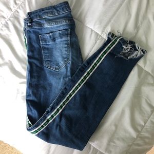 ZARA JEANS WITH STRIPE DETAILING
